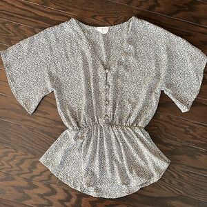 Sienna Sky XS leopard print blouse